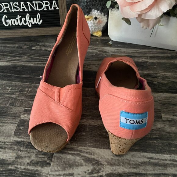 Toms Size 8.5 W Espadrilles Wedge Heels Shoes Coral Slip On Peep Toe - Picture 1 of 4